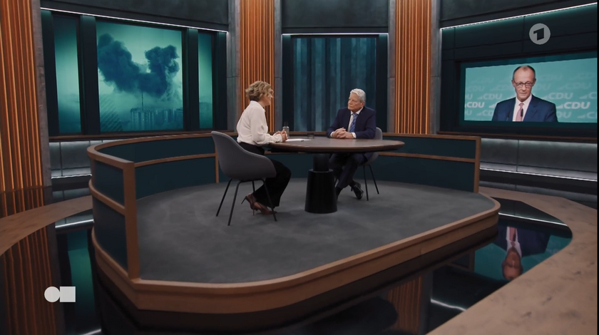 Bundespräsident a.D. Joachim Gauck im Gespräch mit Caren Miosga