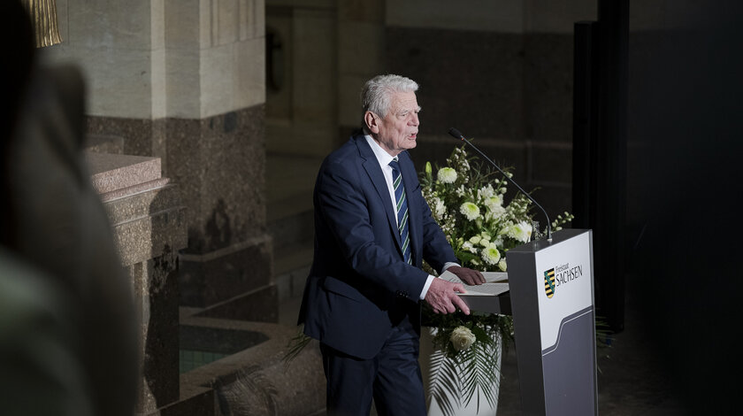 Bundespräsident a.D. Joachim Gauck hält eine Rede in der Sächsischen Staatskanzlei