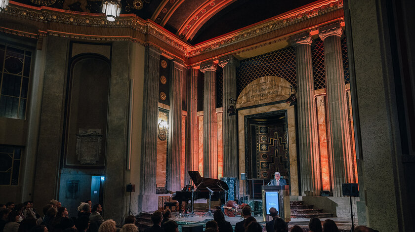 Bundespräsident a.D. Joachim Gauck hält die Festansprache im Kulturforum Görlitzer Synagoge