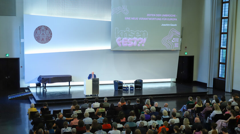 Bundespräsident a.D. Joachim Gauck hält eine Rede in der Universität Heidelberg