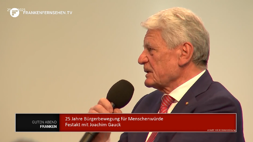 Bundespräsident a.D Joachim Gauck spricht im Marmorsaal des PresseClubs Nürnberg
