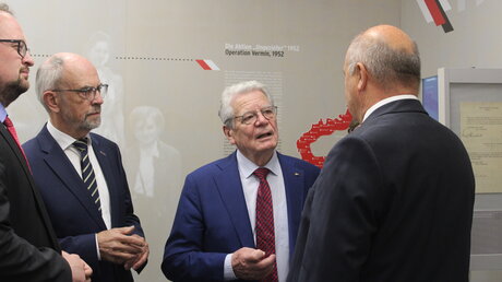 Bundespräsident a.D. Joachim Gauck im Austausch im Grenzlandmuseum Eichsfeld