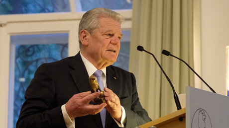 Bundespräsident a.D. Joachim Gauck hält eine Dankesrede anlässlich der Verleihung des Tutzinger Löwen in München
