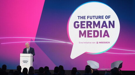 Bundespräsident a.D. Joachim Gauck hält eine Rede in der Alten Druckerei in Hannover