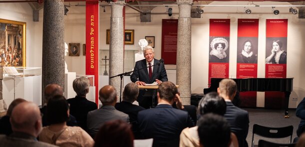 Bundespräsident a.D. Joachim Gauck hält eine Laudatio auf Hartmut Koschyk