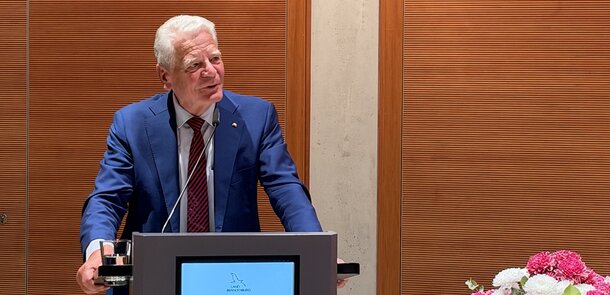 Bundespräsident a.D. Joachim Gauck hält eine Festrede in der Vertretung des Landes Brandenburg beim Bund