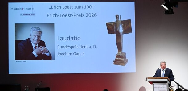 Bundespräsident a.D. Joachim Gauck spricht bei der Verleihung des Erich-Loest-Preises in der Villa Ida