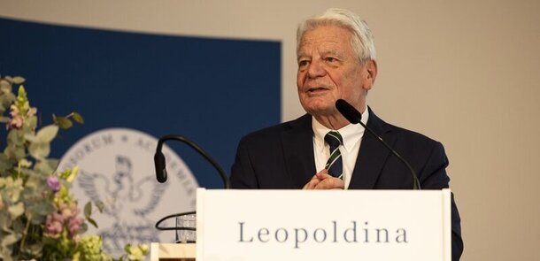 Bundespräsident a.D. Joachim Gauck hält eine Rede in der Leopoldina